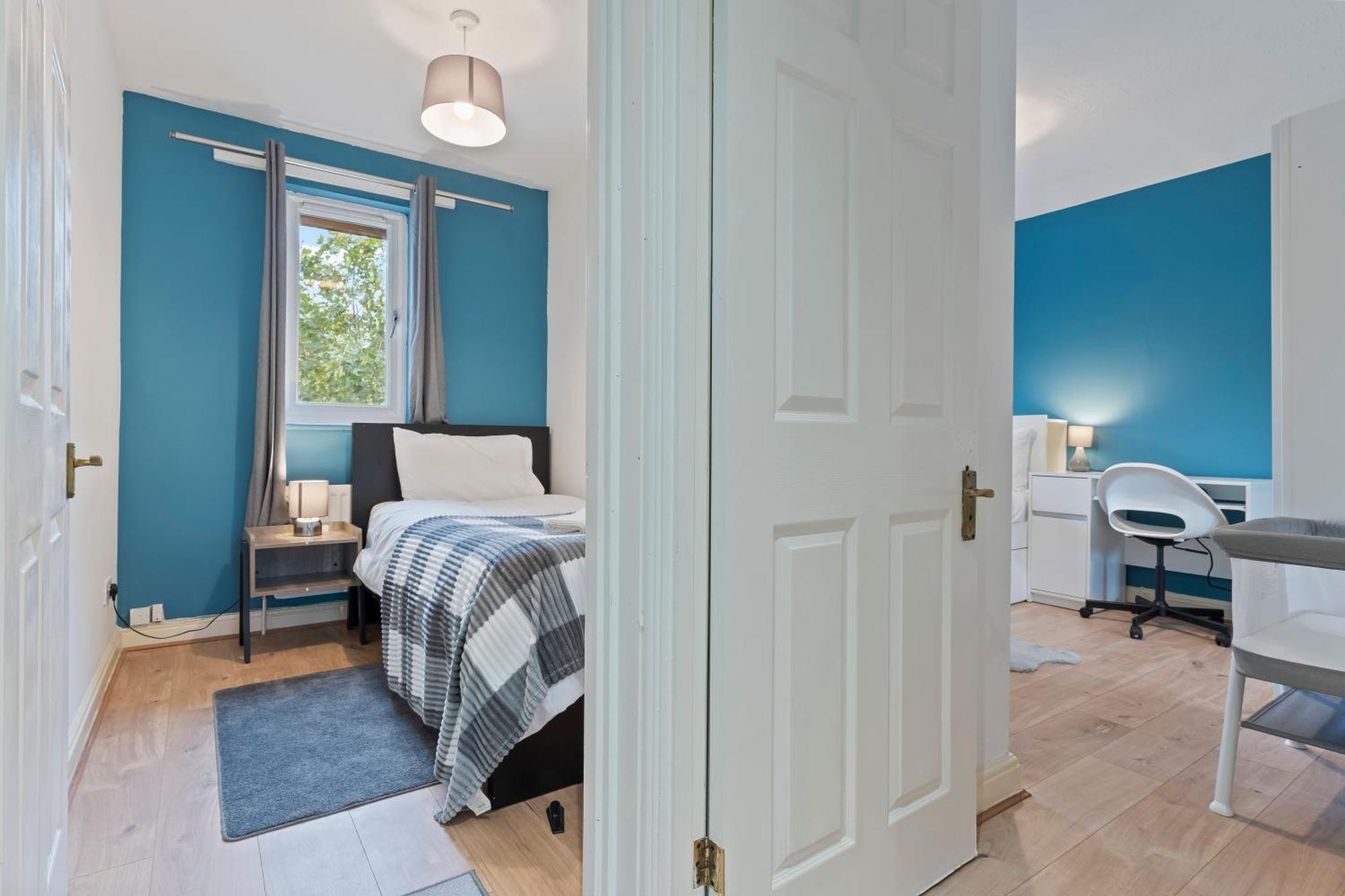 Lovely 4Br House In The City With Parking 런던 외부 사진