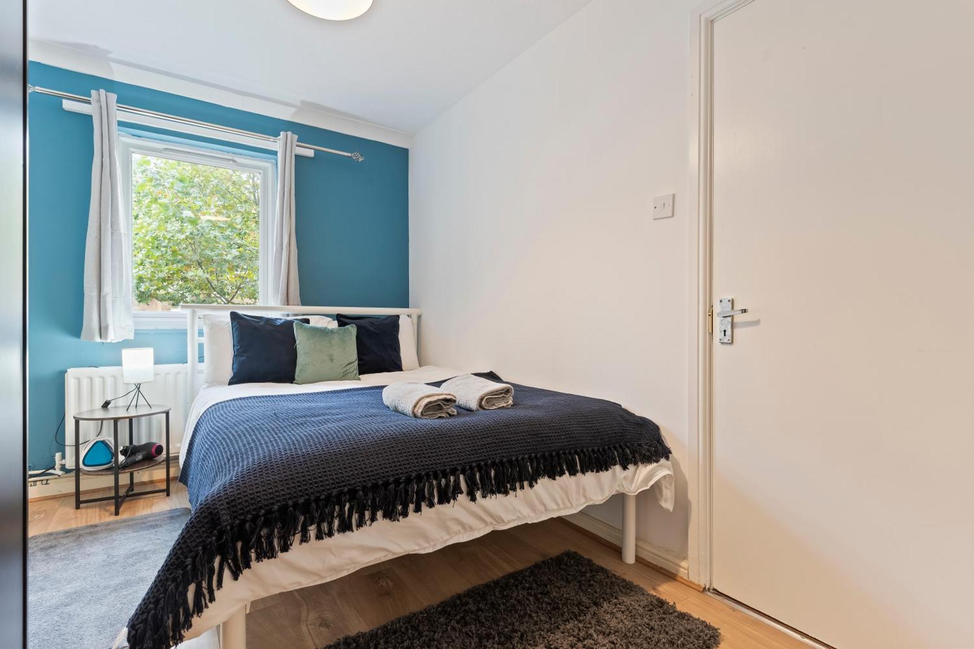 Lovely 4Br House In The City With Parking 런던 외부 사진