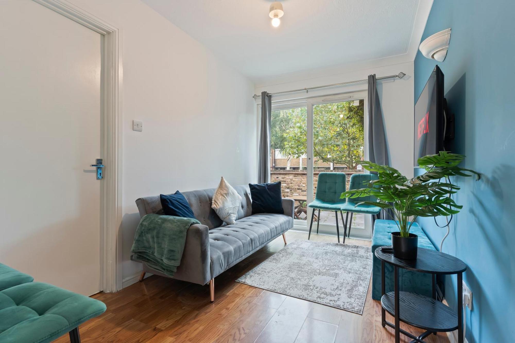 Lovely 4Br House In The City With Parking 런던 외부 사진